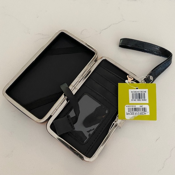 BP Wristlet - Picture 6 of 7